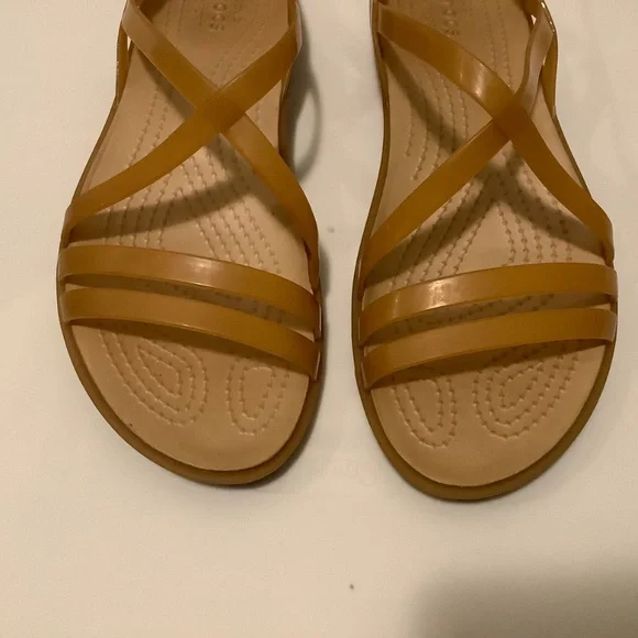 Crocs| Isabella Strappy Sandals, flexible Gemlite™ Straps Iconic Crocs Comfort 7 - Picture 3 of 11